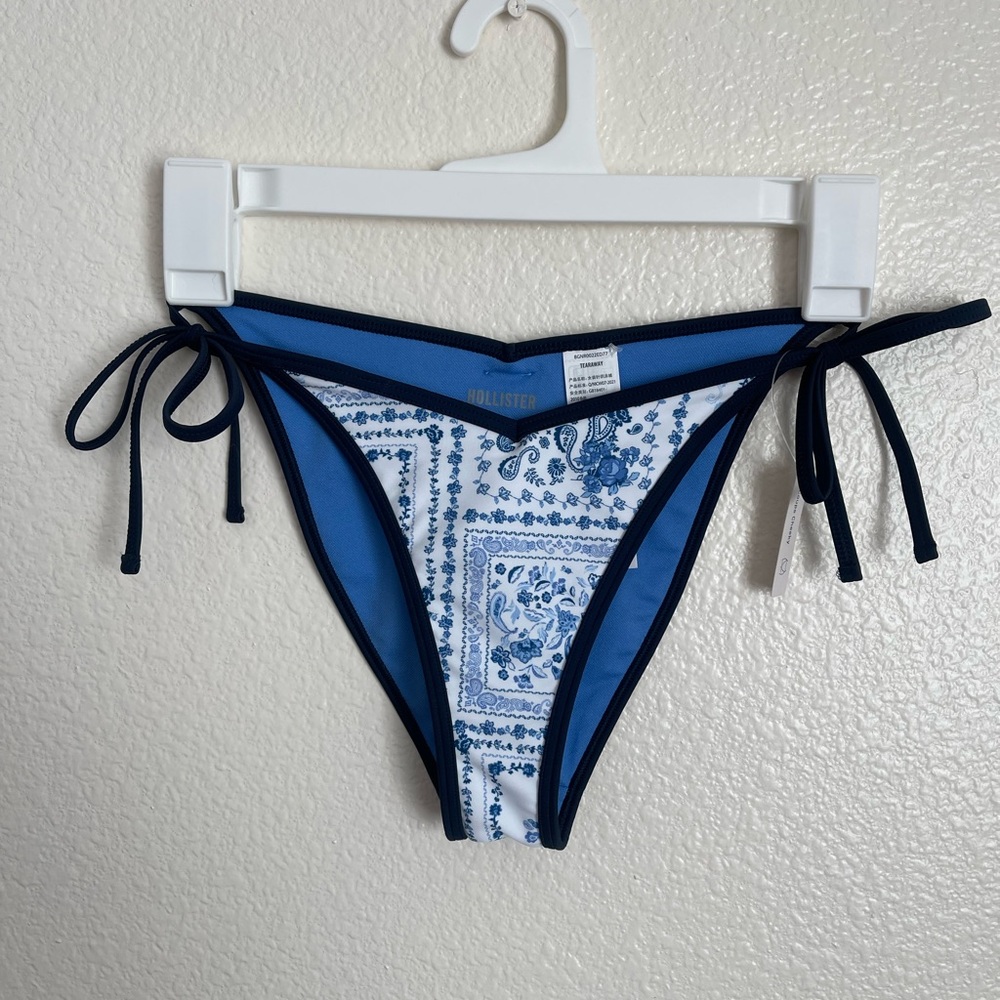 Hollister Side-Tie Cheeky Bikini Bottom floral paisley bandana scarf style